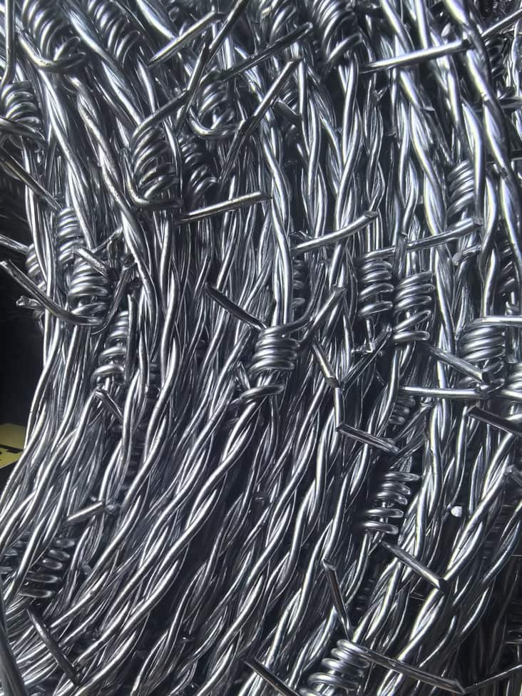 Galvanised barbed wire coils - specifications view
